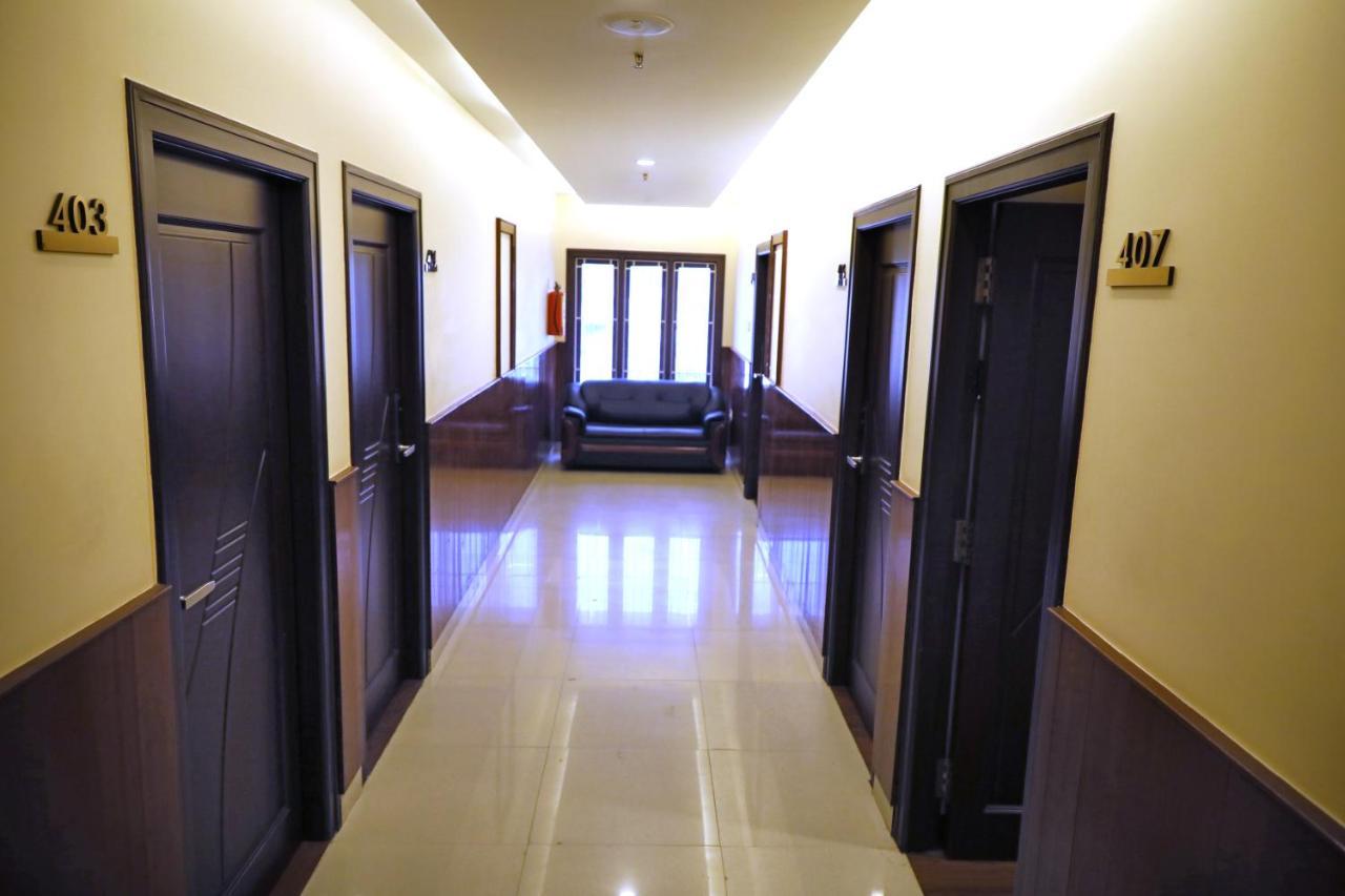 Taz Kamar Family Hotel チェンナイ エクステリア 写真